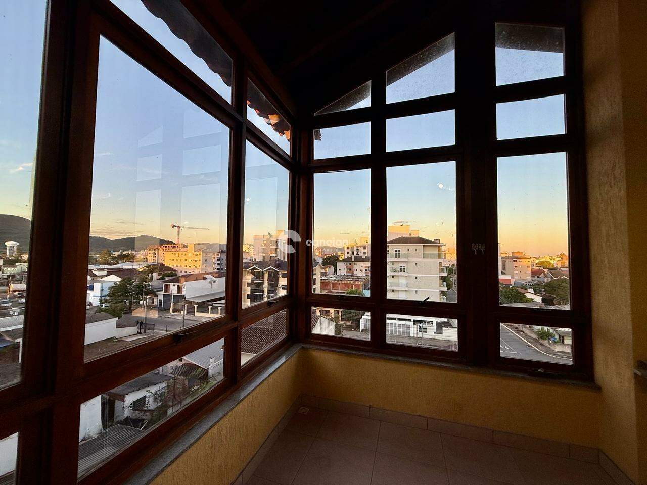 Duplex para aluguel no Camobi: 
