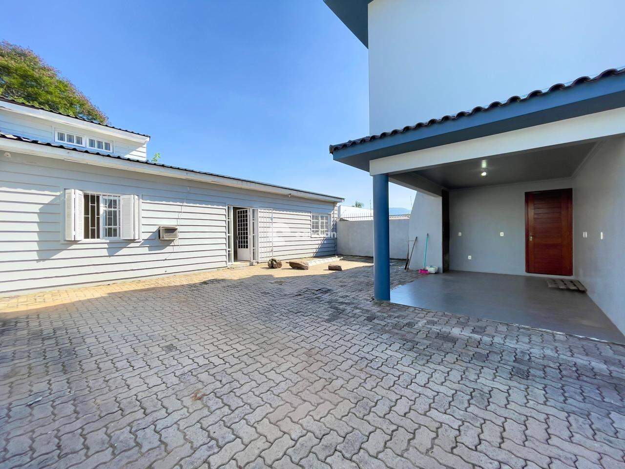 Casa para aluguel no Pé de Plátano: 