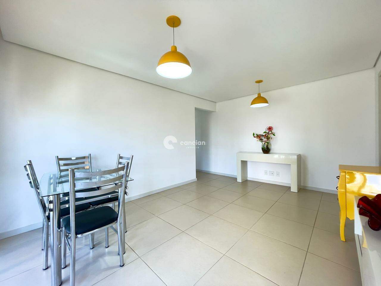 Apartamento para aluguel no Centro: 