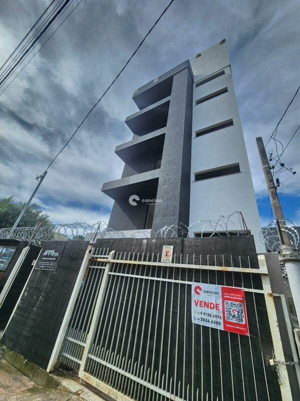 Apartamento à venda no Camobi: