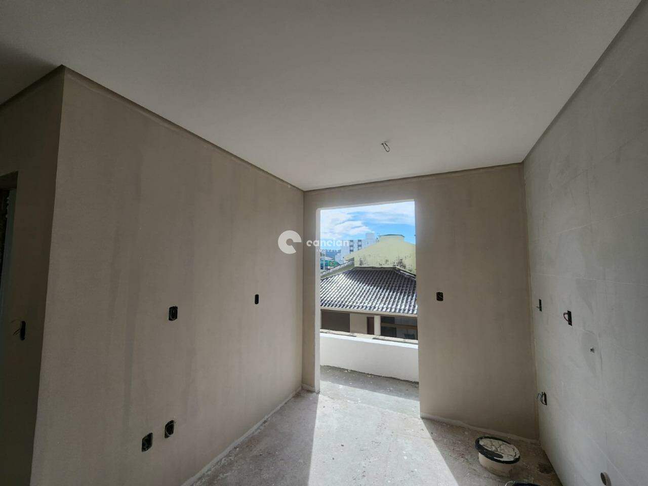 Apartamento à venda no Camobi: