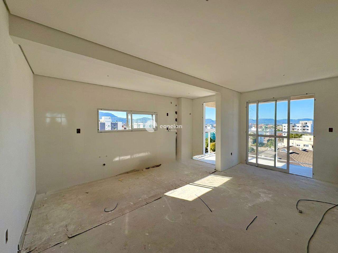 Apartamento à venda no Camobi: 