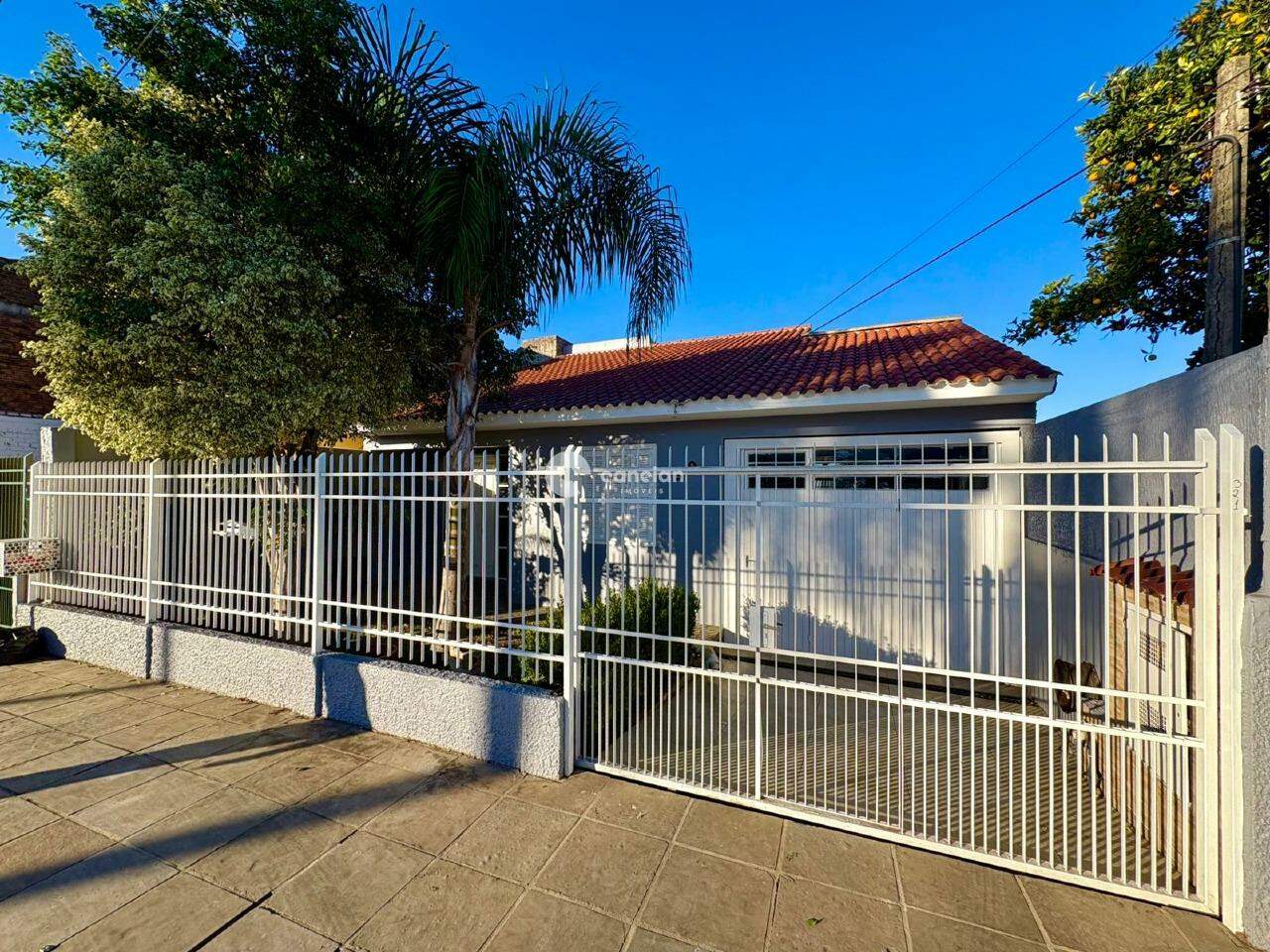 Casa à venda no Juscelino Kubitschek: 