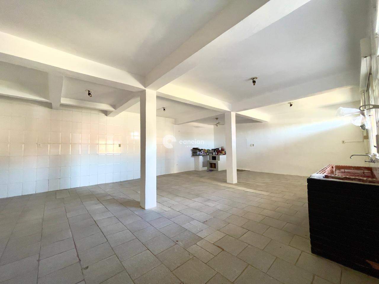 Casa à venda no Camobi:
