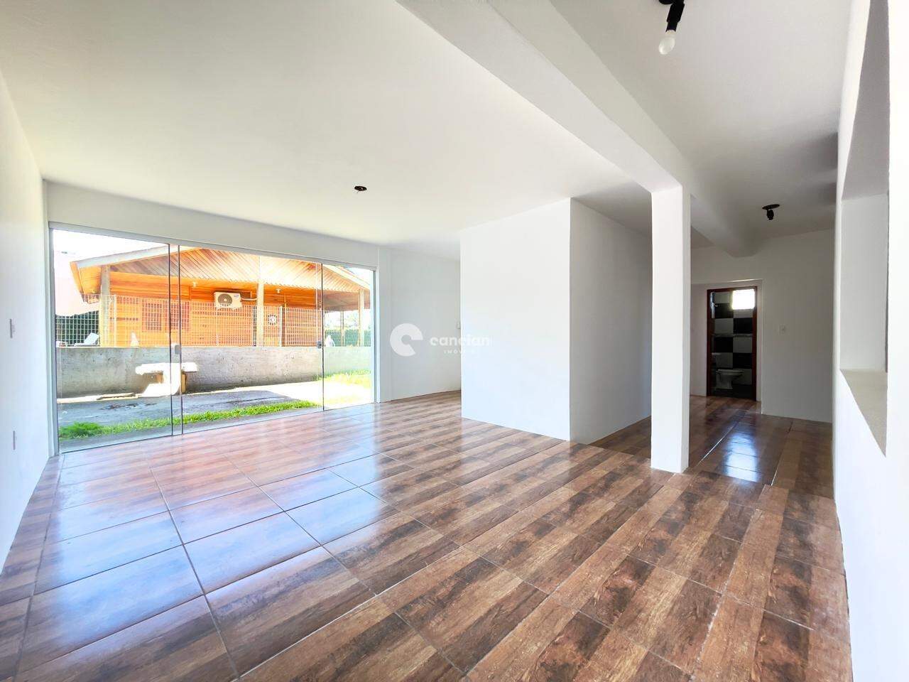 Casa à venda no Camobi: