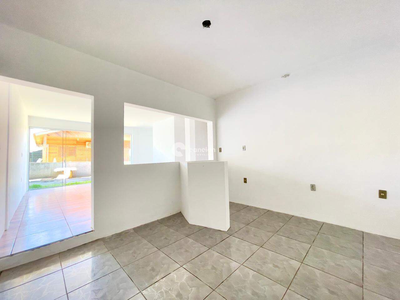 Casa à venda no Camobi: