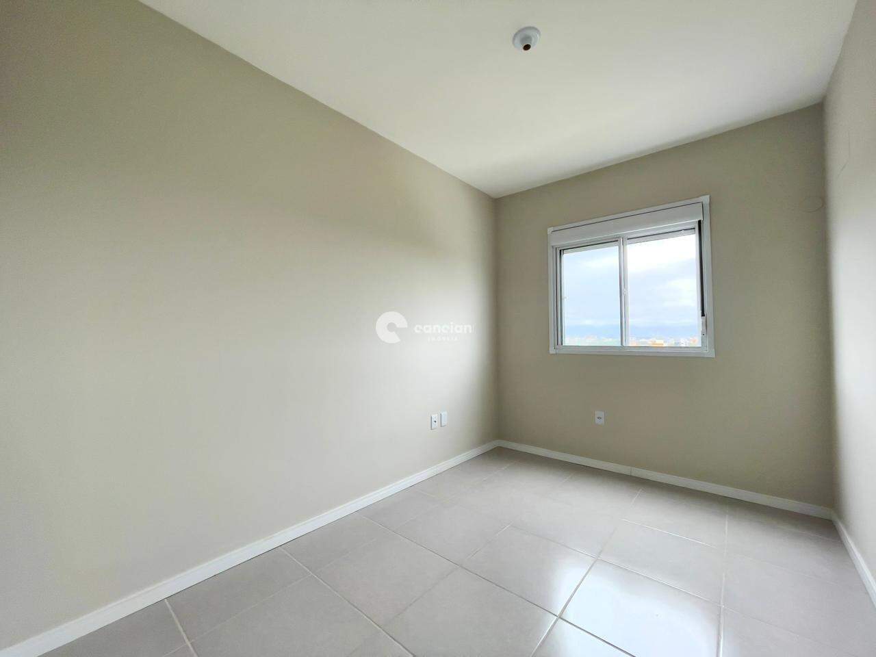 Apartamento à venda no Camobi: 