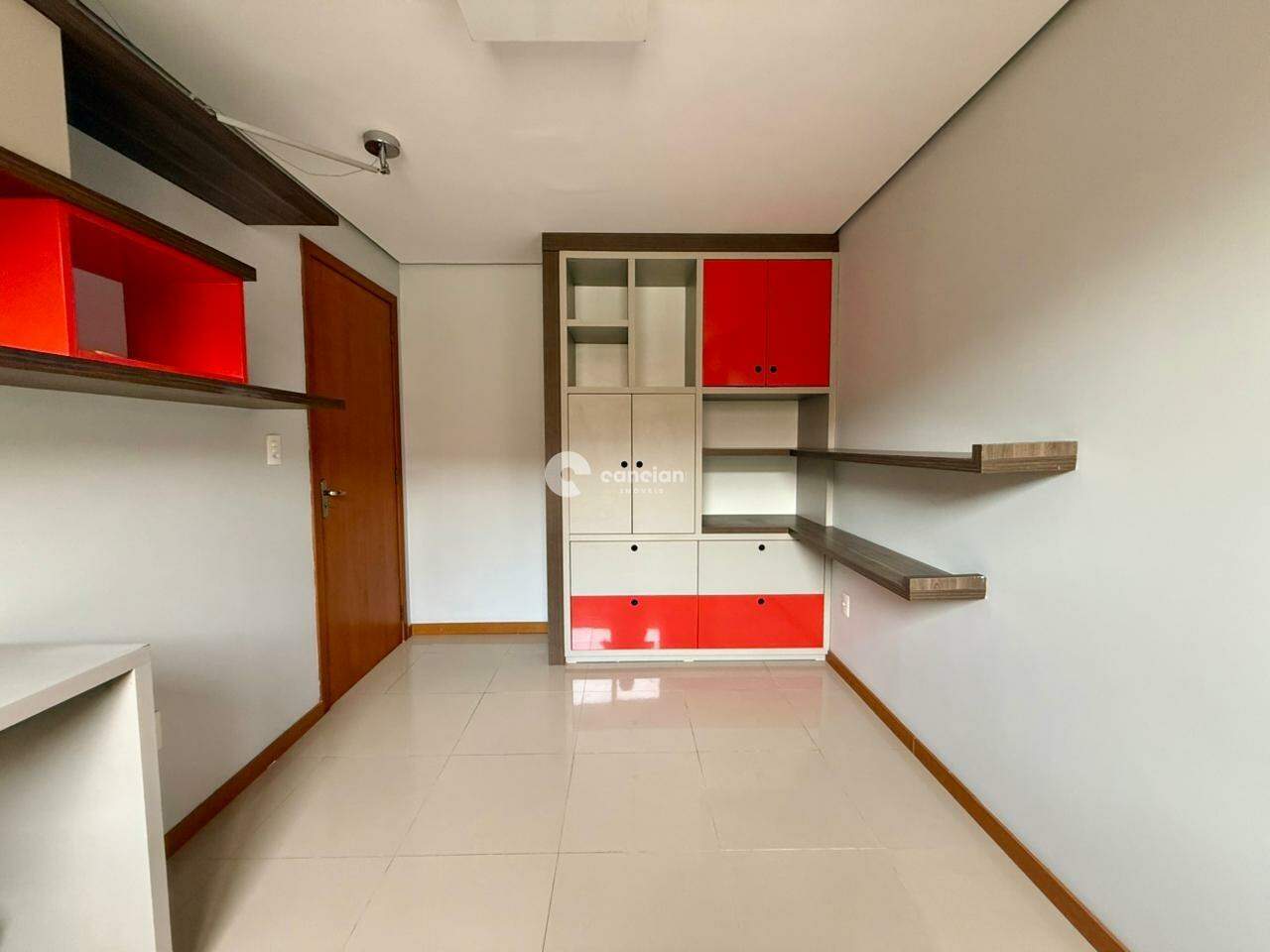 Apartamento à venda no Camobi: 