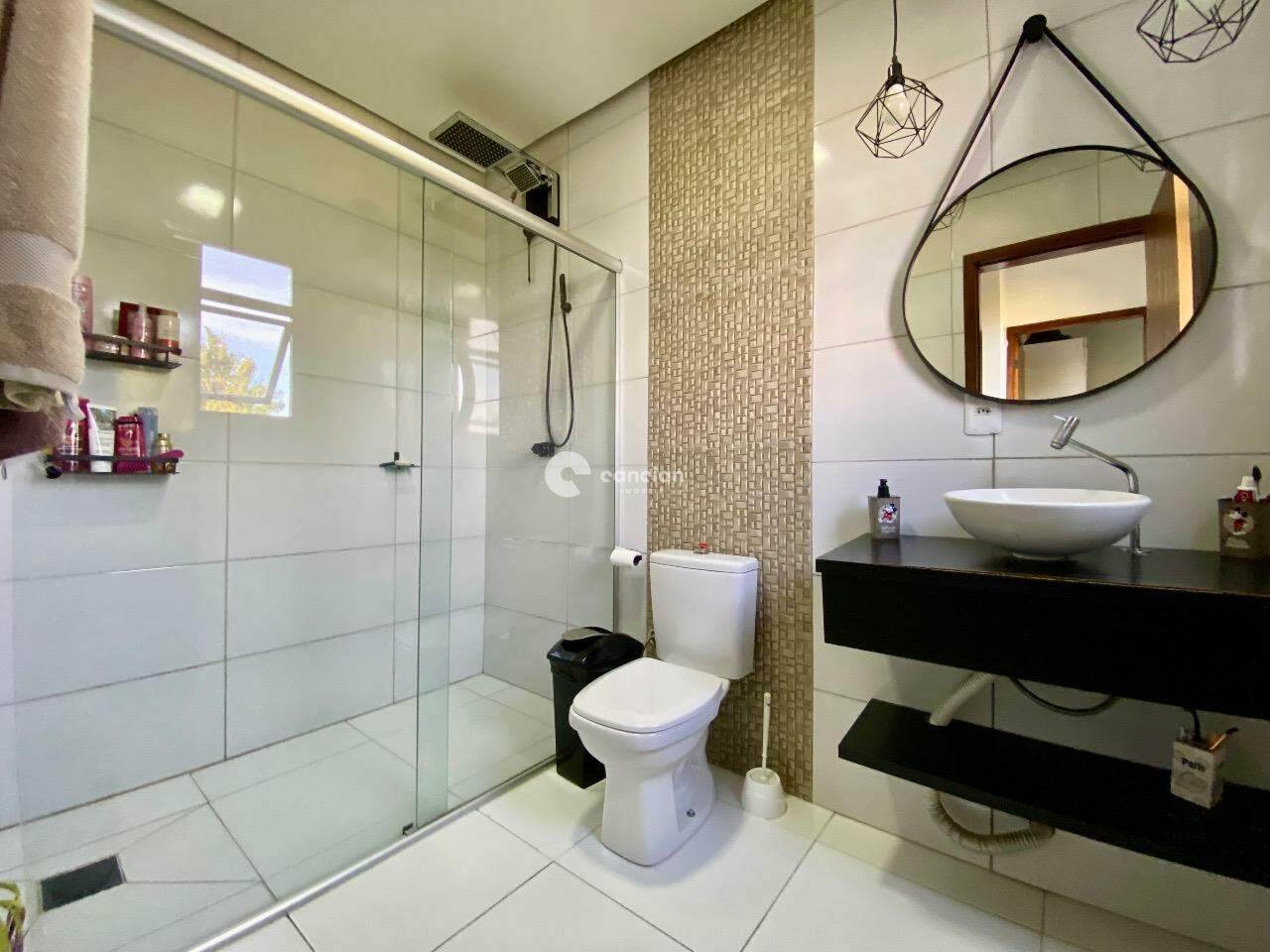 Casa de Condomínio à venda no Pinheiro Machado: 