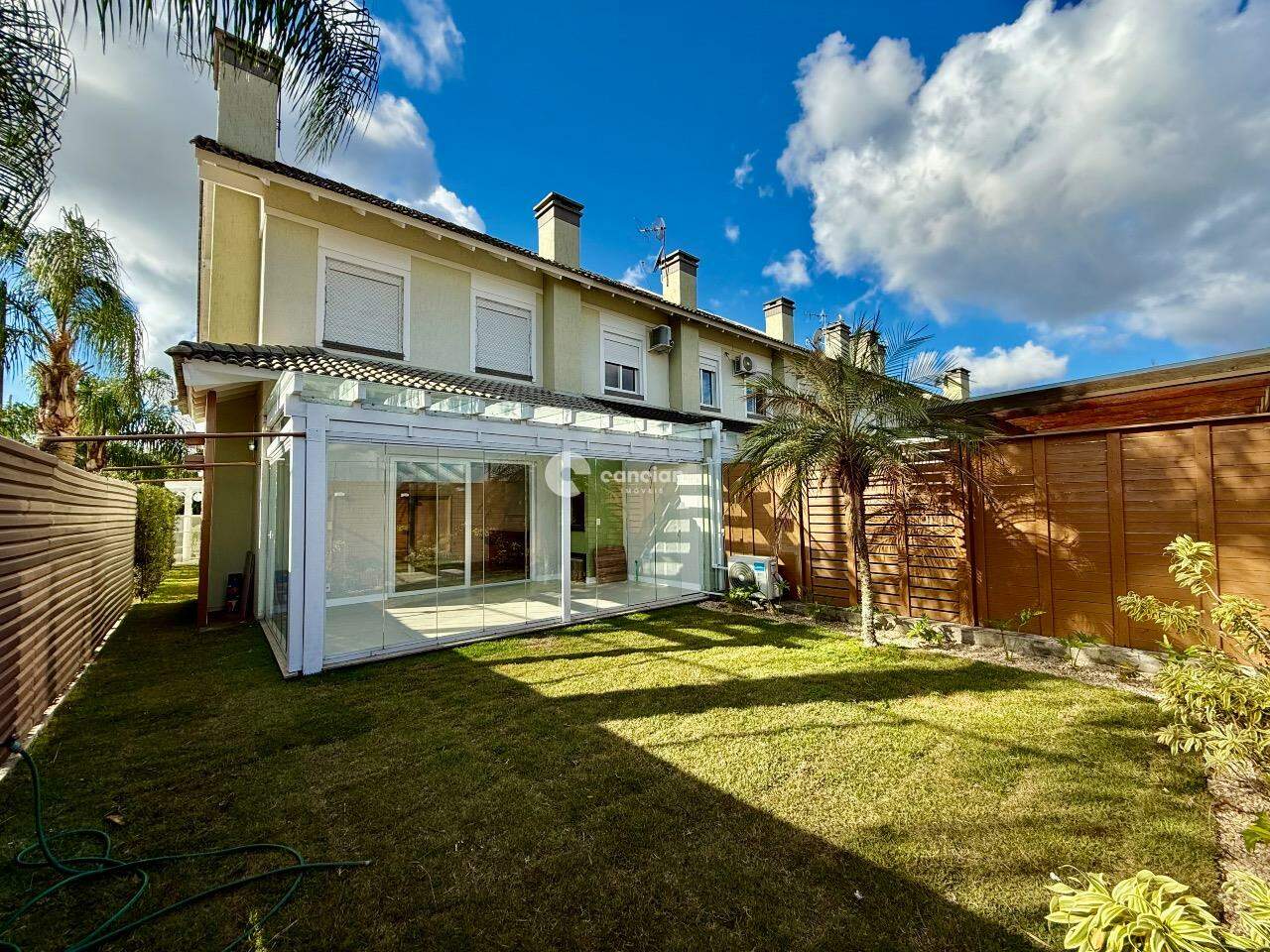 Casa de Condomínio à venda no São José: 