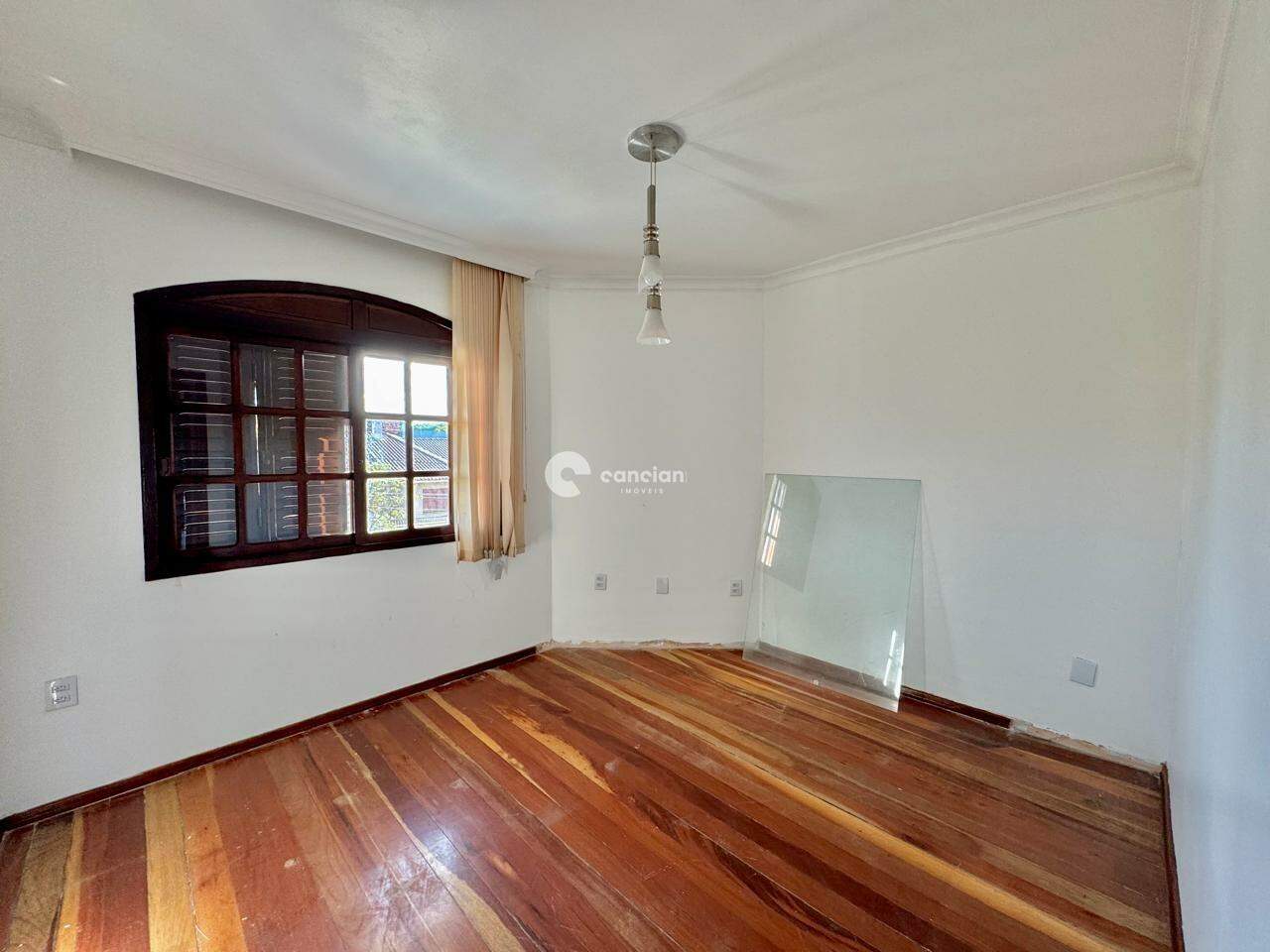 Casa à venda no Residencial Santa Lúcia: 