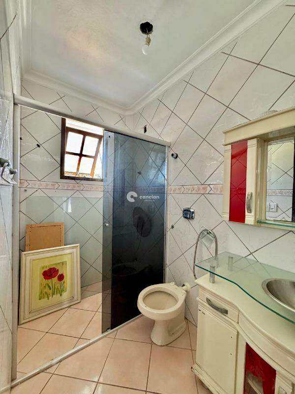 Casa à venda no Residencial Santa Lúcia: 