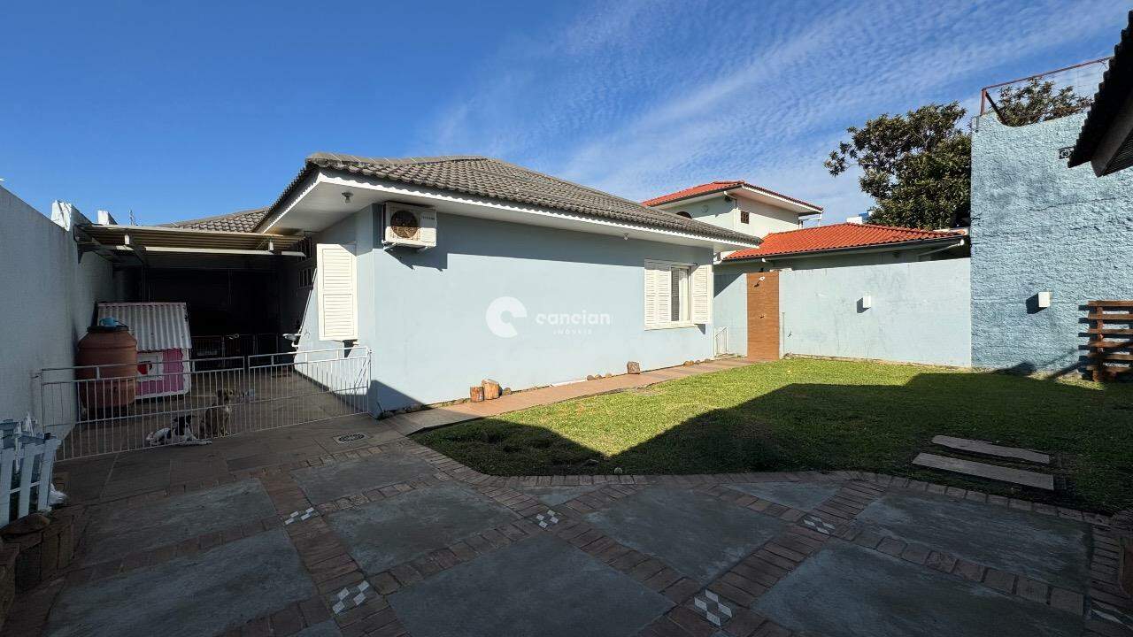 Casa à venda no Camobi: