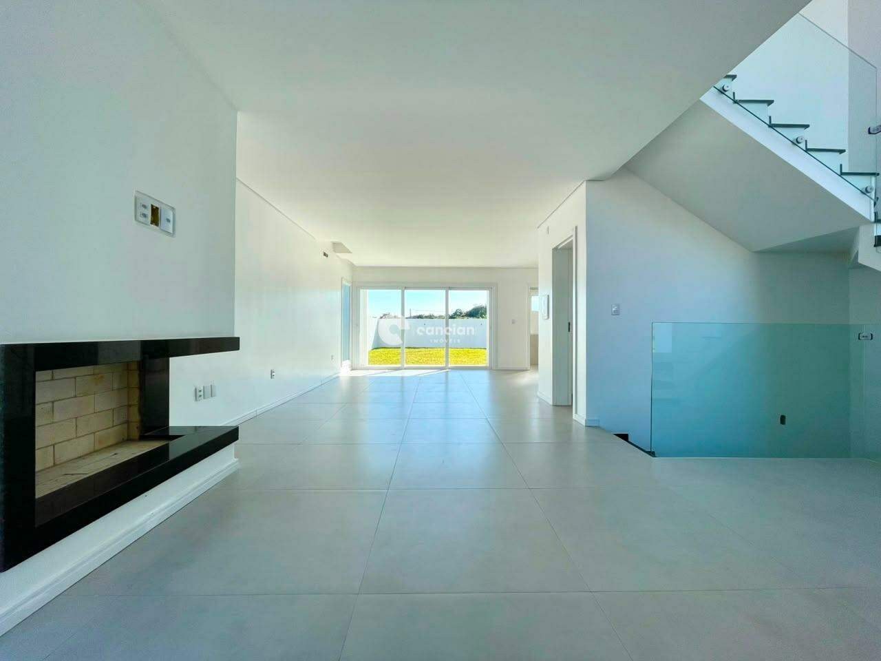 Casa de Condomínio para aluguel no Tomazetti: 