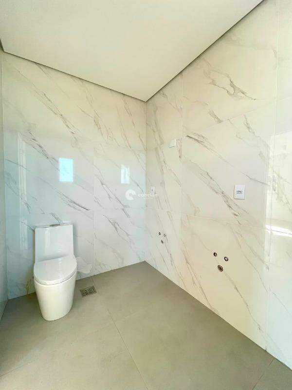 Casa de Condomínio para aluguel no Tomazetti: 