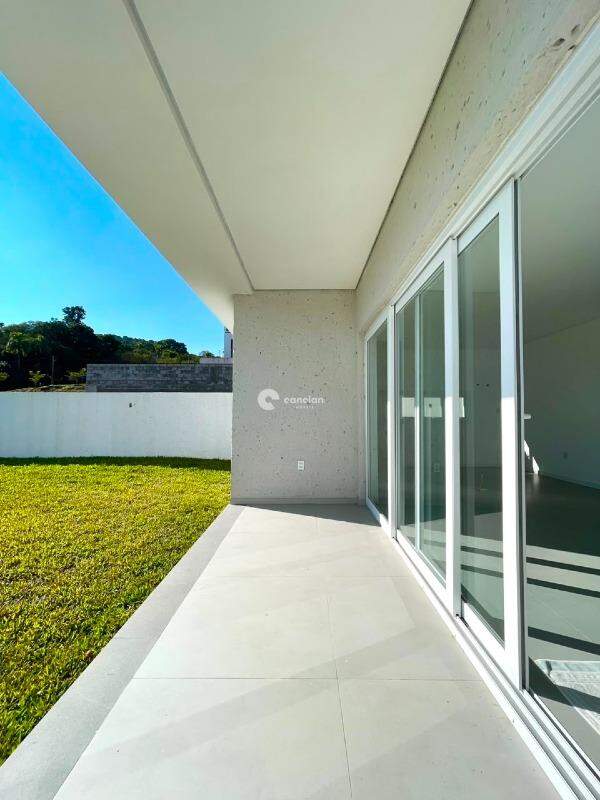 Casa de Condomínio para aluguel no Tomazetti: 