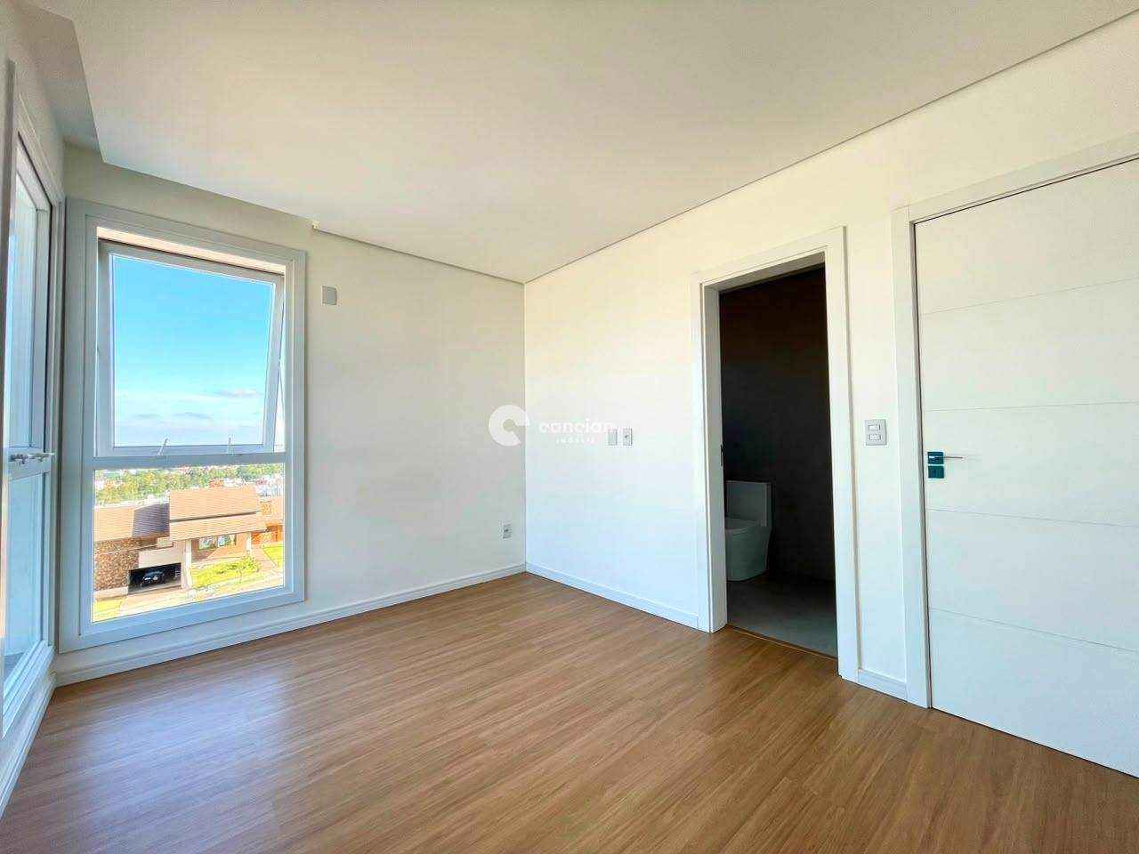 Casa de Condomínio para aluguel no Tomazetti: 