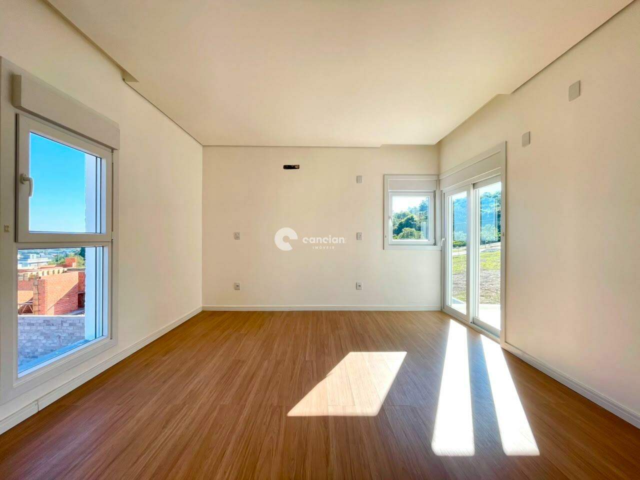 Casa de Condomínio para aluguel no Tomazetti: 