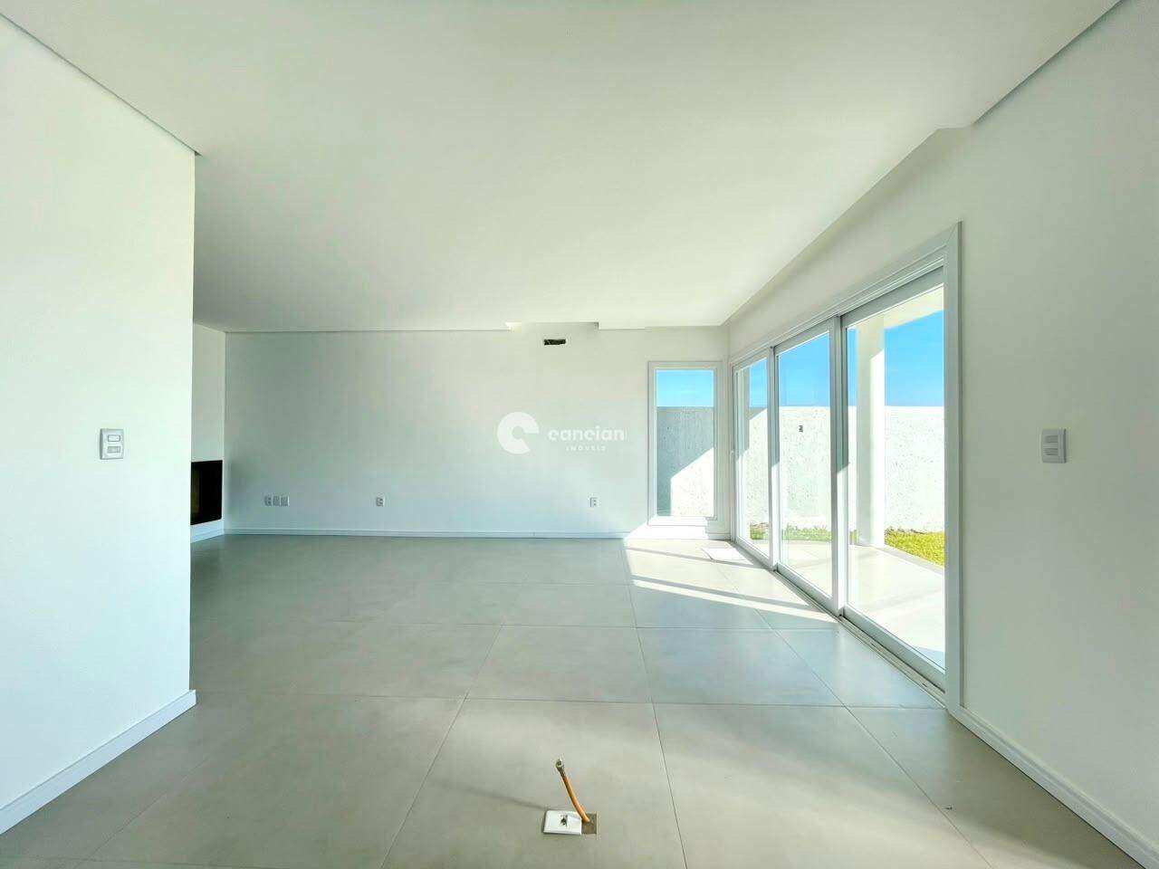 Casa de Condomínio para aluguel no Tomazetti: 