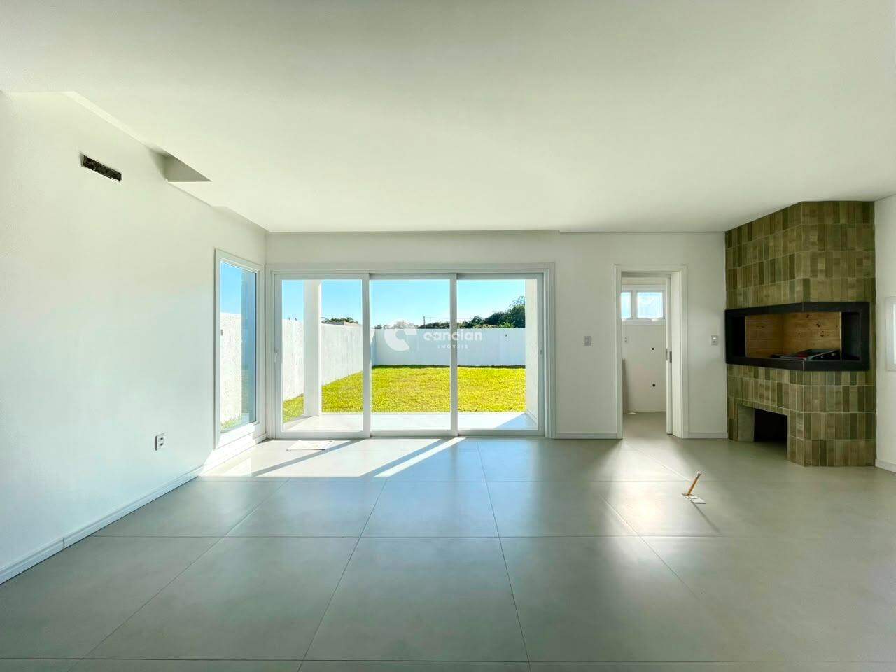 Casa de Condomínio para aluguel no Tomazetti: 