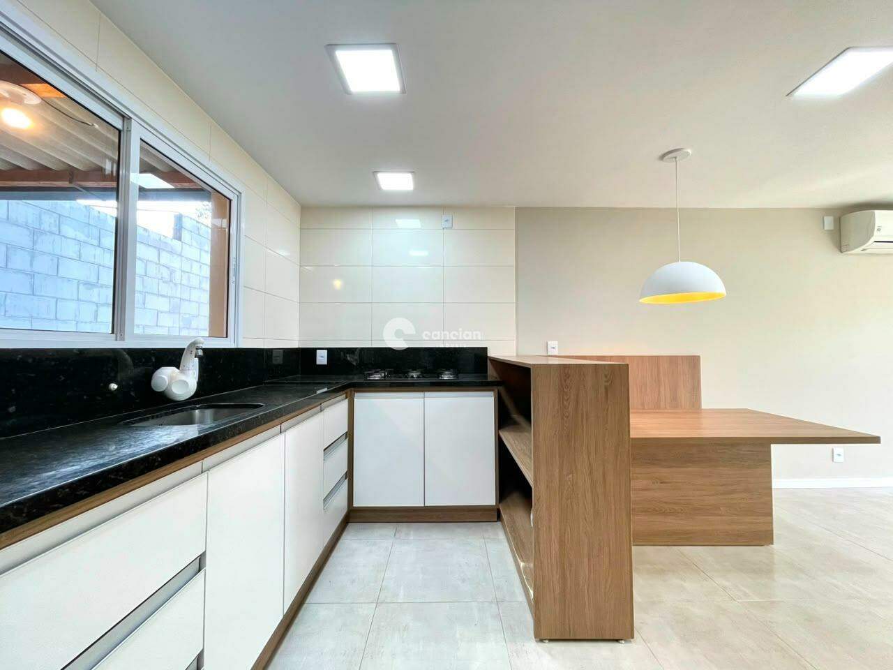Casa de Condomínio para aluguel no São José: