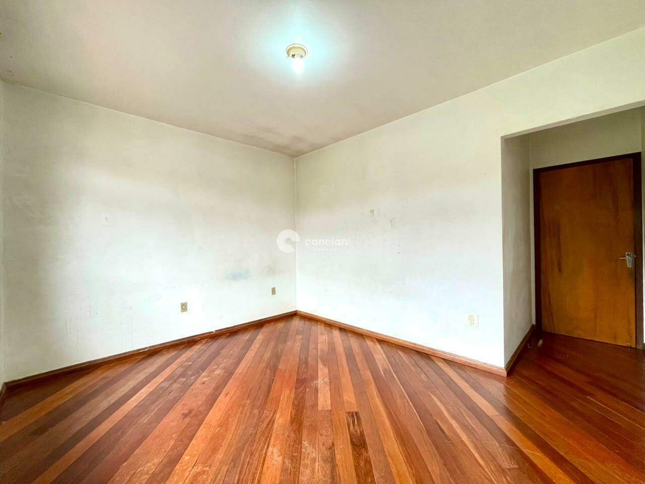 Apartamento para aluguel no Pé de Plátano: