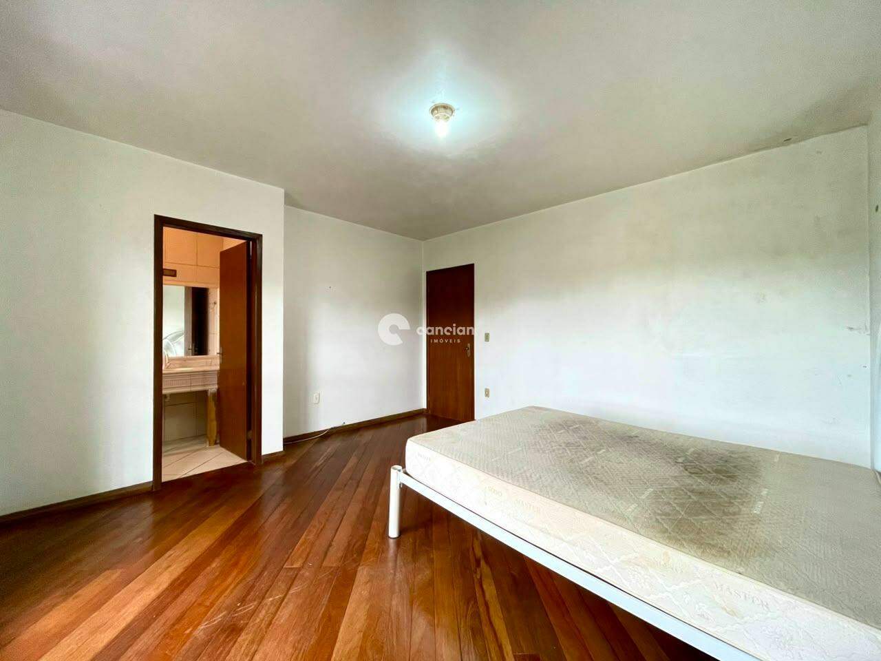 Apartamento para aluguel no Pé de Plátano: