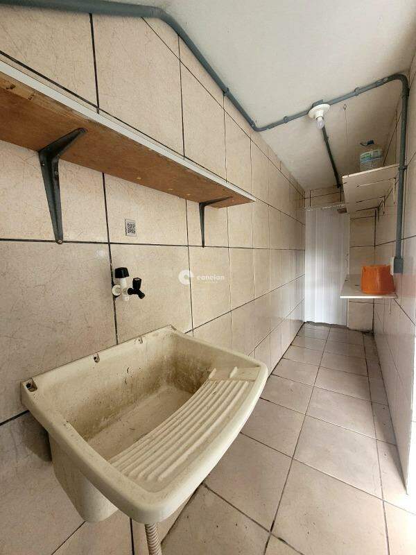 Casa para aluguel no Camobi: 