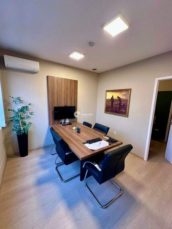 Sala Comercial à venda no Centro: 