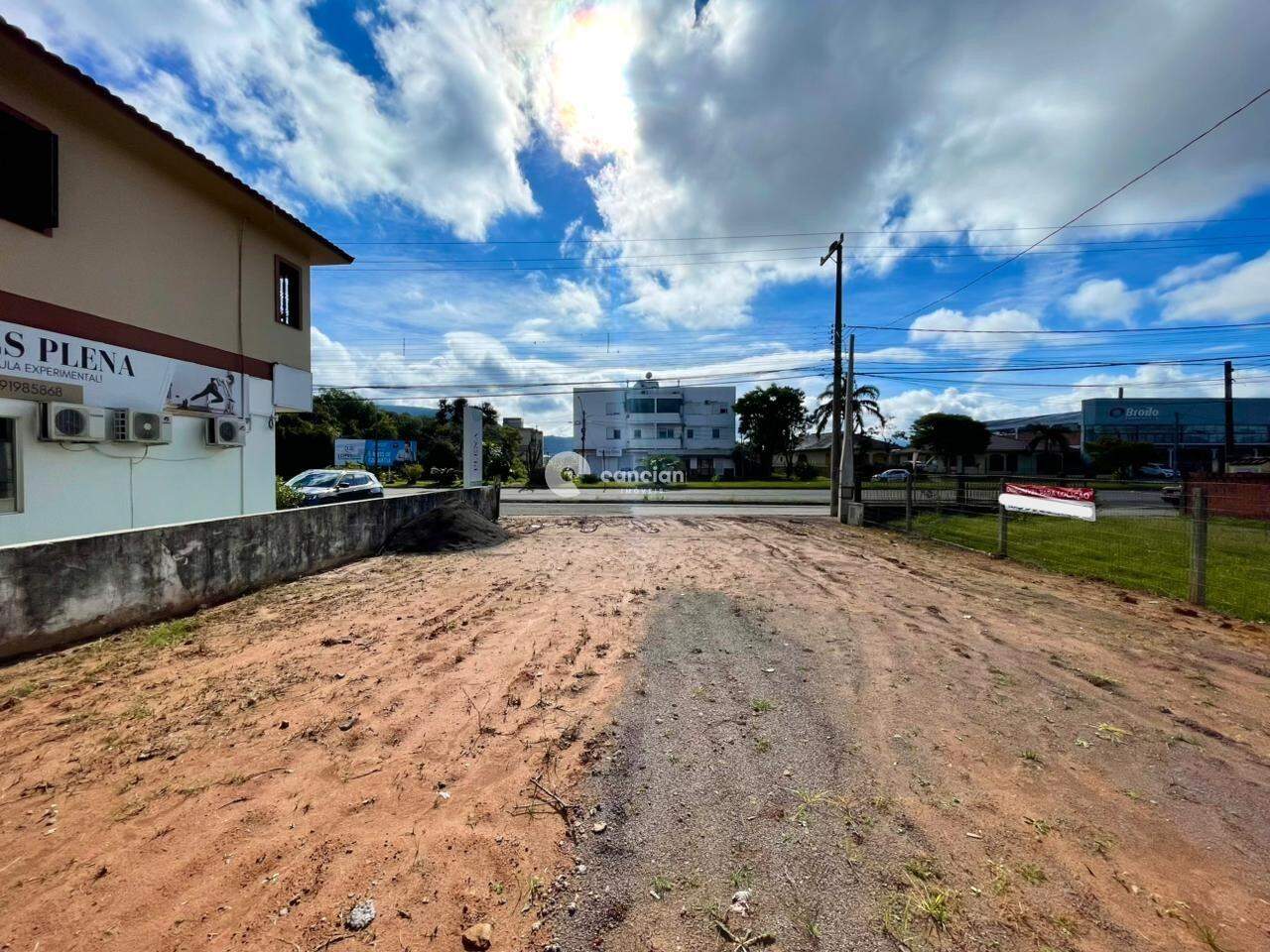 Pavilhão para aluguel no Camobi: