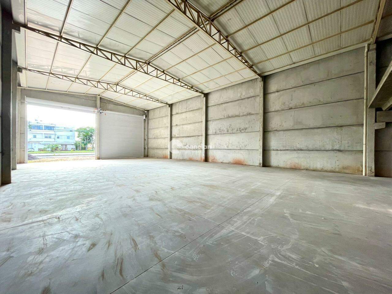 Pavilhão para aluguel no Camobi: