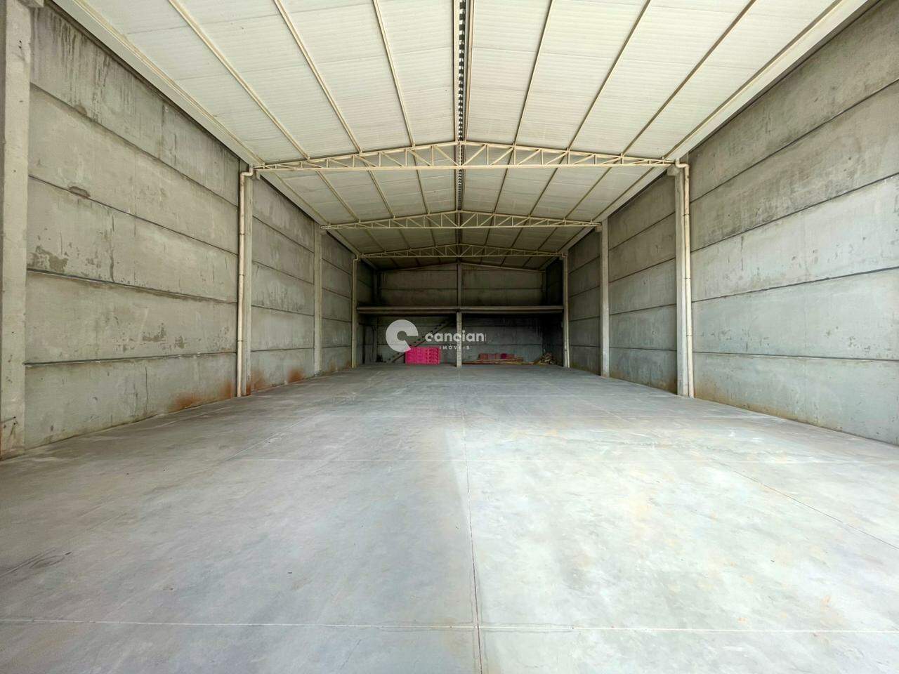 Pavilhão para aluguel no Camobi: