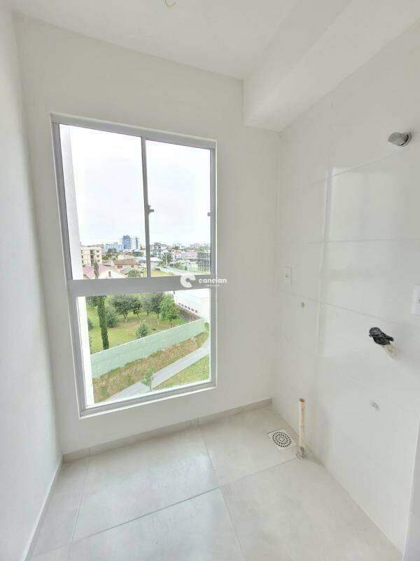 Apartamento à venda no Camobi: