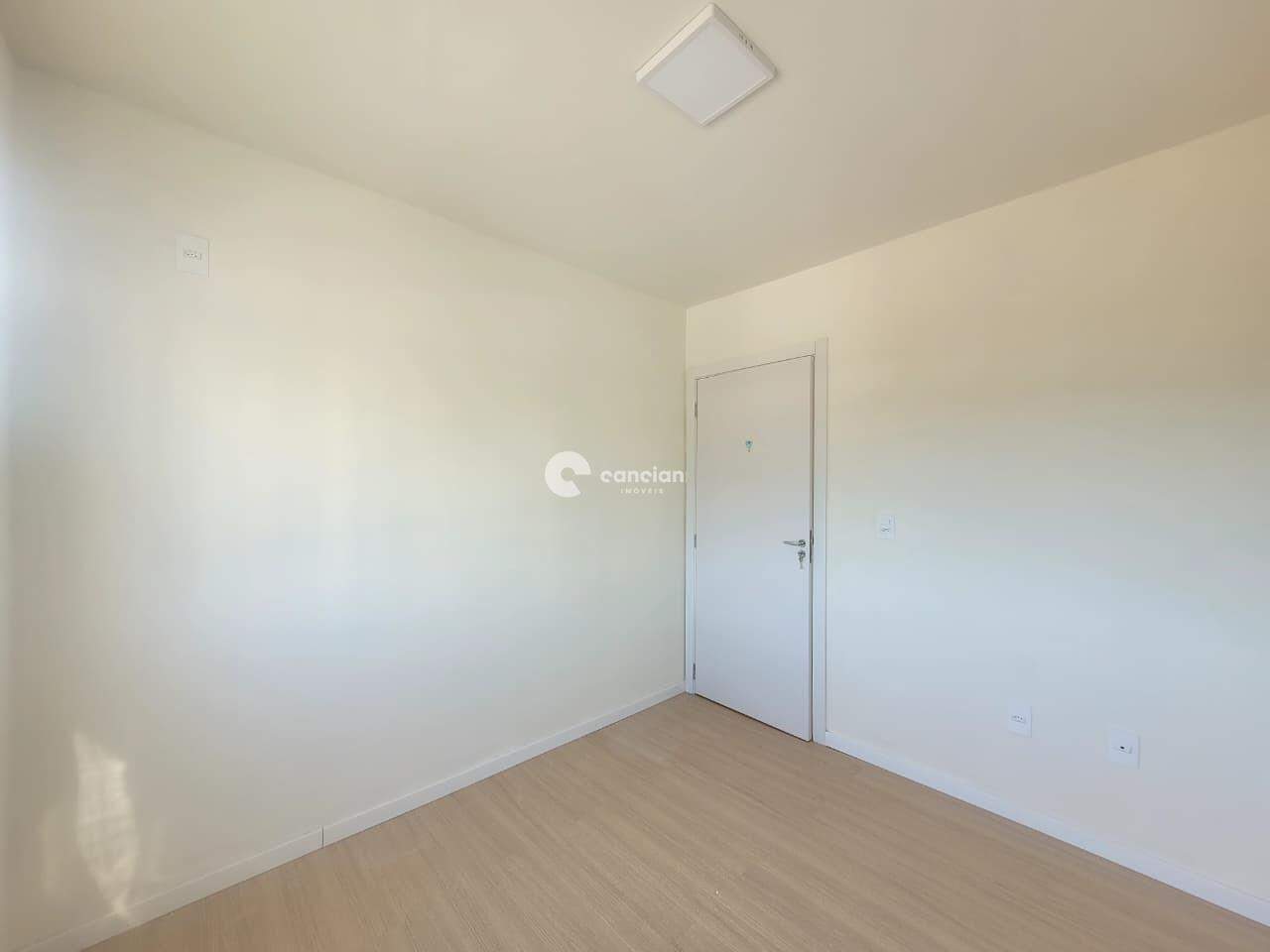 Apartamento para aluguel no Camobi: 