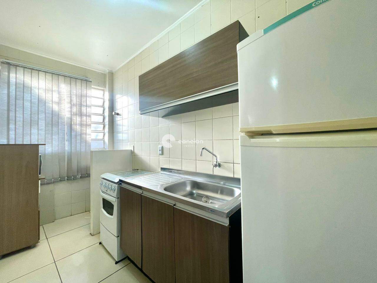 Apartamento para aluguel no Menino Jesus: 