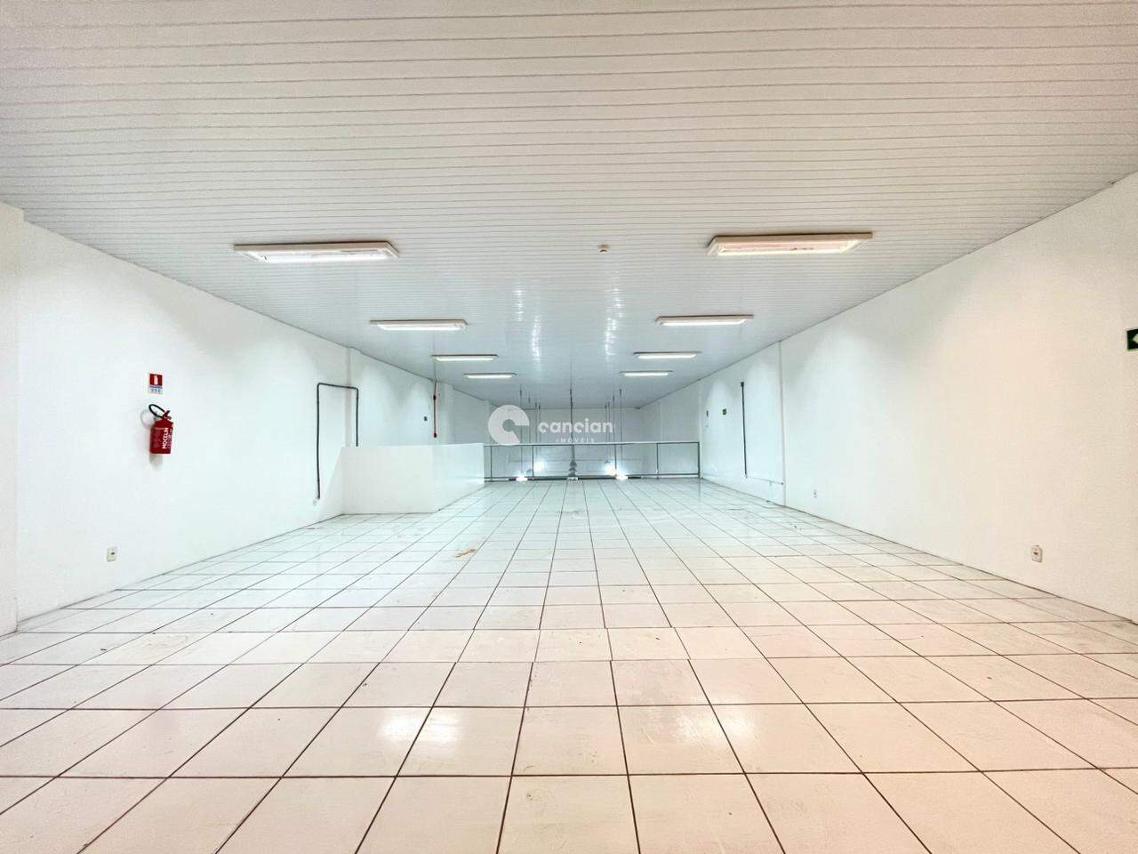 Pavilhão para aluguel no Centro: 