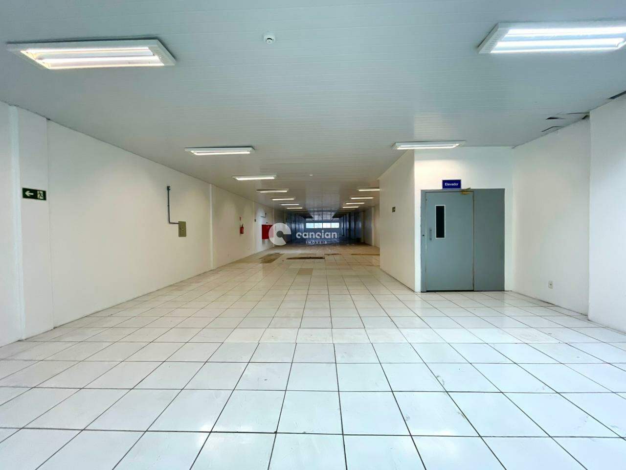 Pavilhão para aluguel no Centro: 