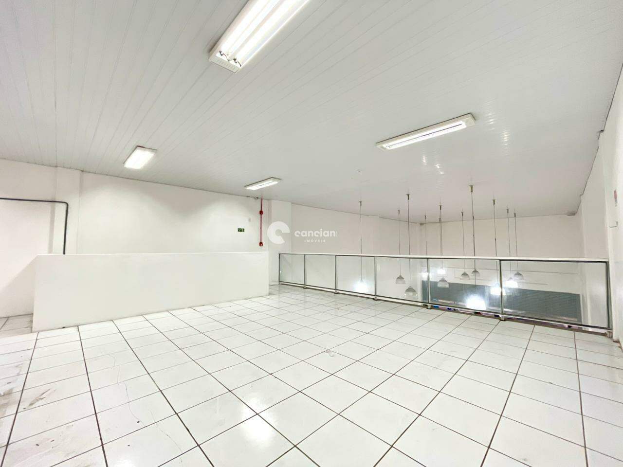 Pavilhão para aluguel no Centro: 