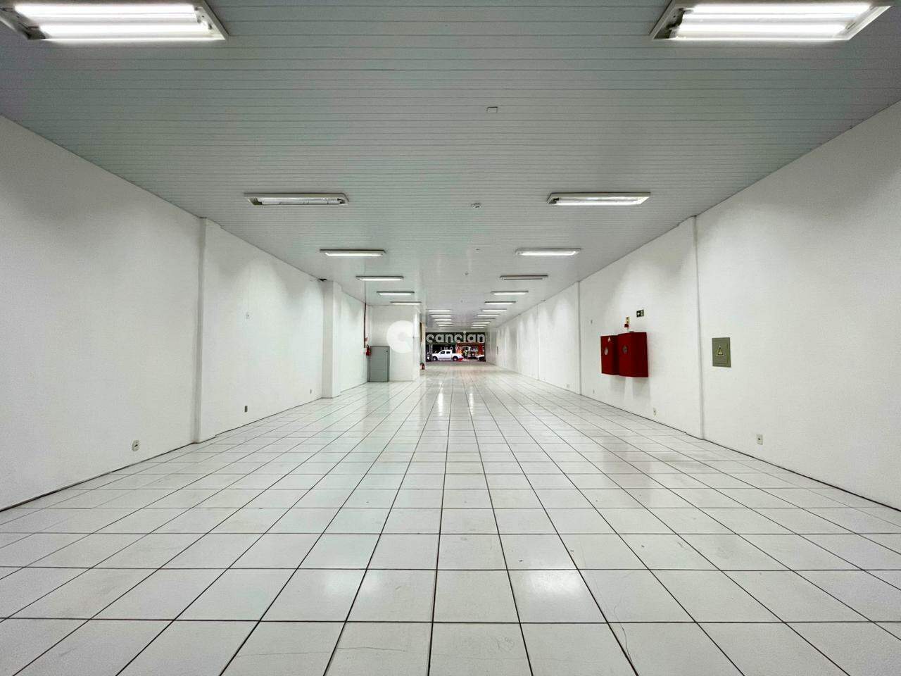 Pavilhão para aluguel no Centro: 