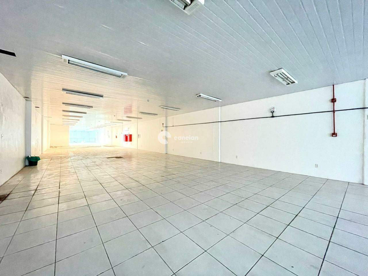 Pavilhão para aluguel no Centro: 