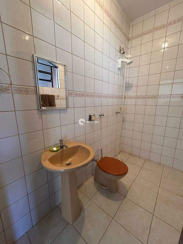 Casa para aluguel no Dom Antônio Reis: 