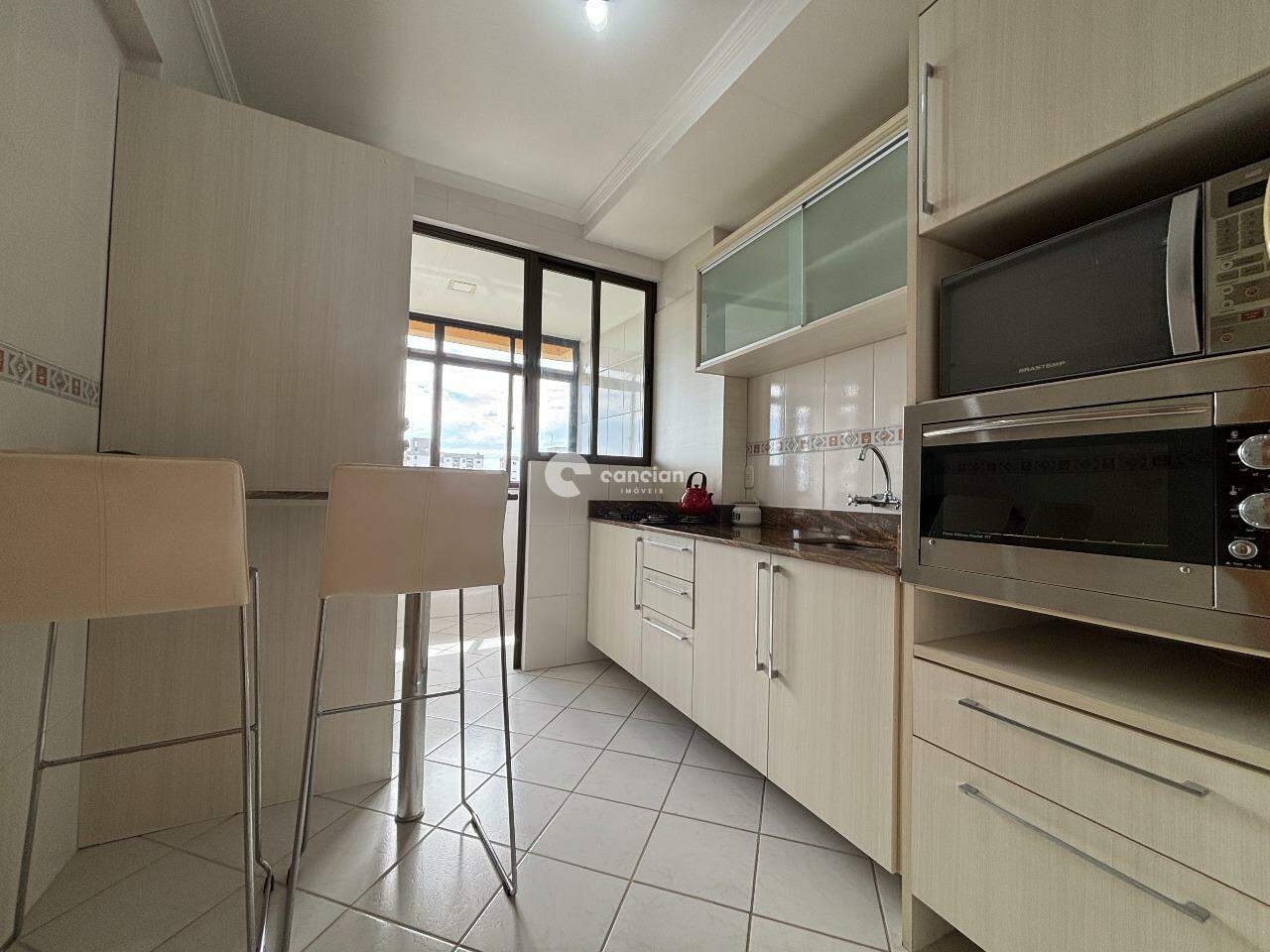 Apartamento para aluguel no Centro: 