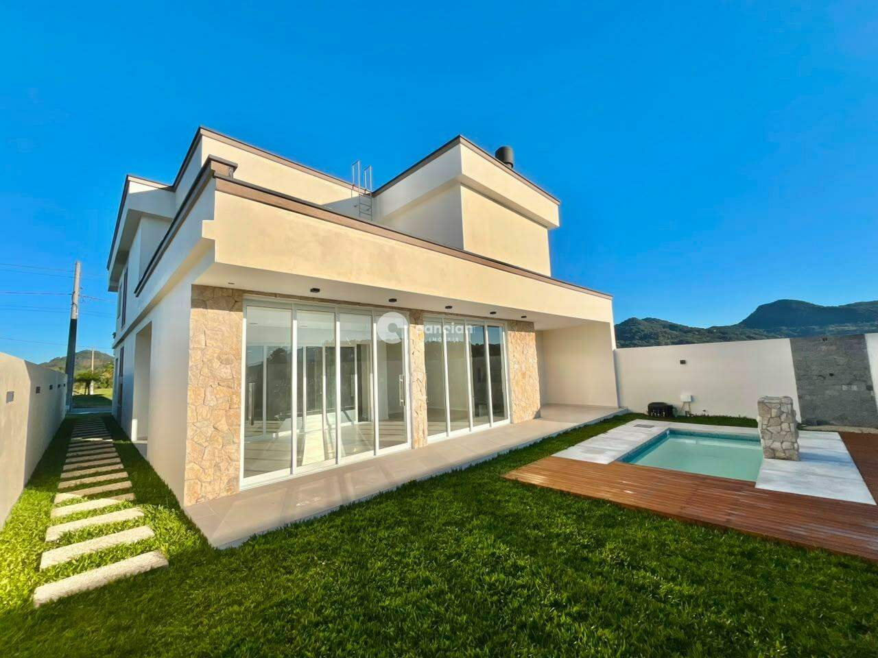 Casa de Condomínio à venda no São José: 