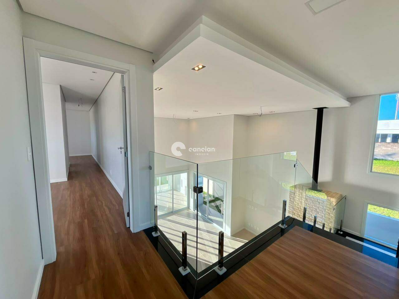 Casa de Condomínio à venda no São José: 