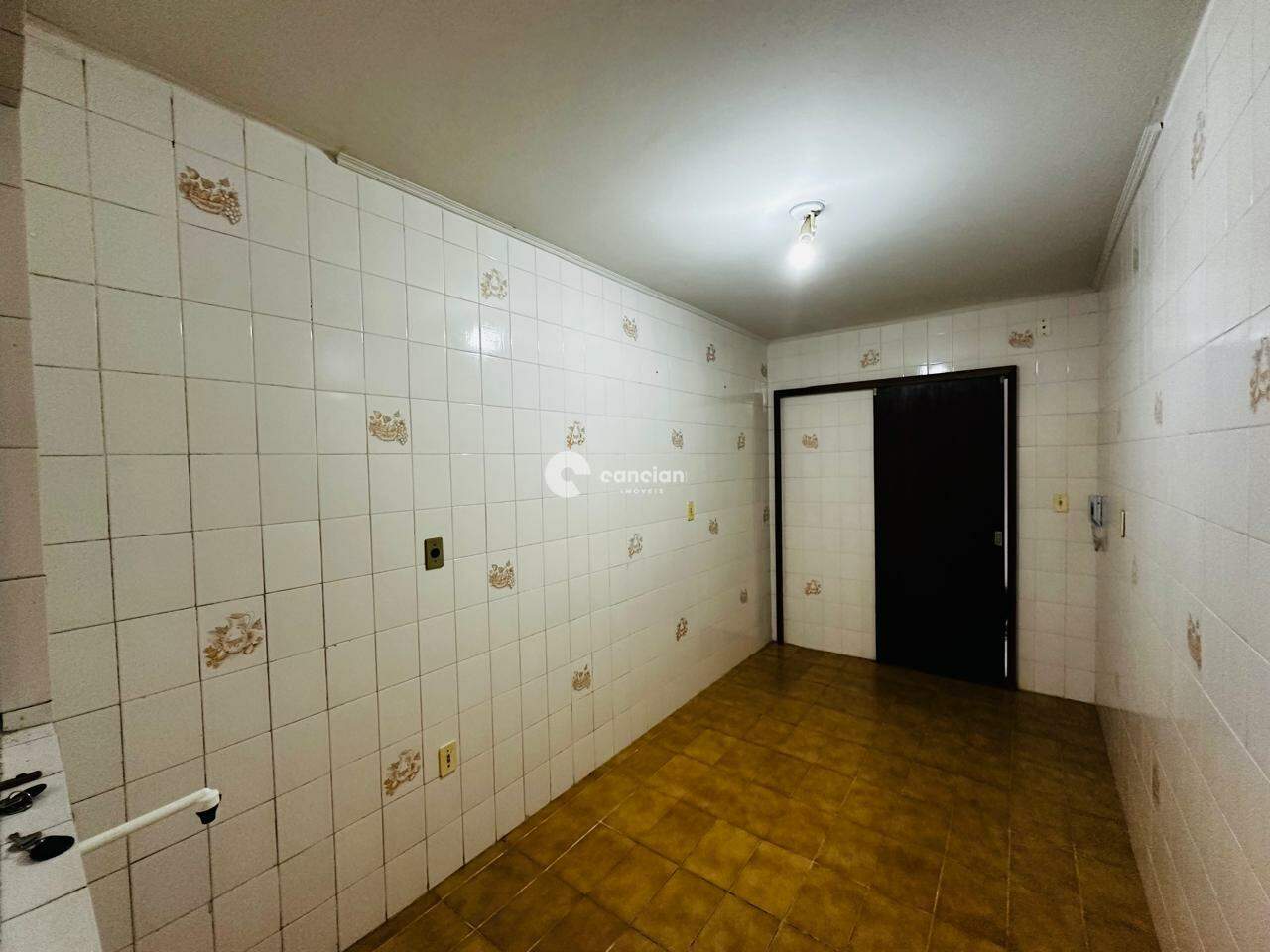 Apartamento à venda no Menino Jesus: 
