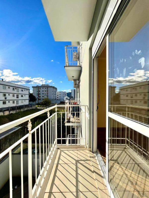 Apartamento para aluguel no Camobi: 