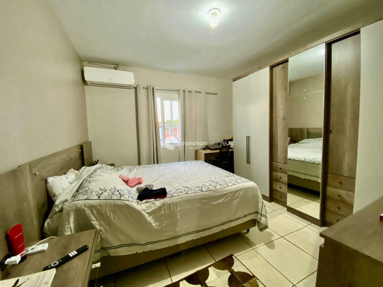 Casa de Condomínio à venda no Pinheiro Machado: 