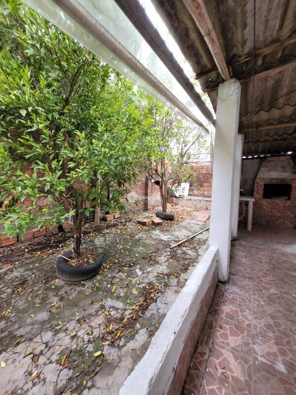 Casa à venda no Tancredo Neves: 