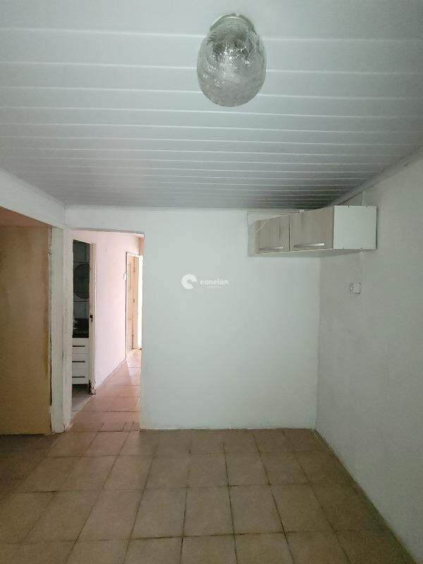 Casa à venda no Tancredo Neves: 
