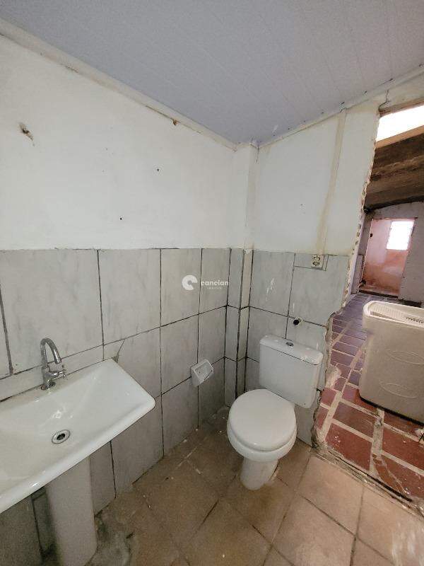 Casa à venda no Tancredo Neves: 